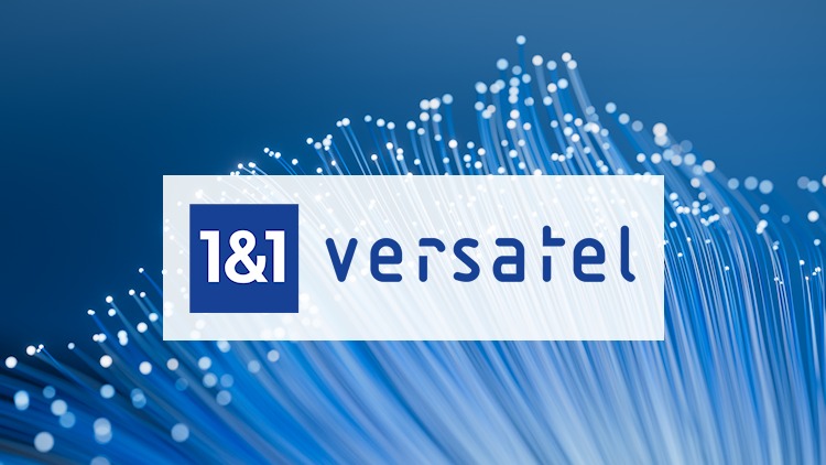 1&1 Versatel Logo mit Glasfasern im Hintergrund
