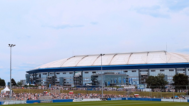 Veltins Arena in Gelsenkirchen während The Eras Tour von Taylor Swift