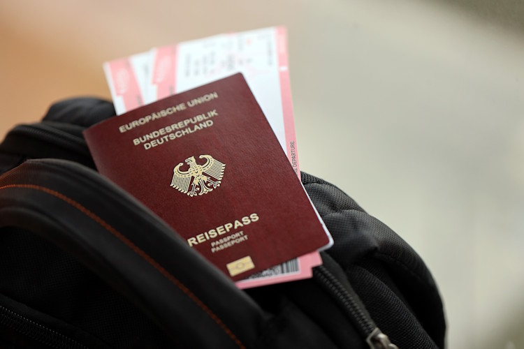 Der Reisepass sollte virtuell und physisch mitgeführt werden